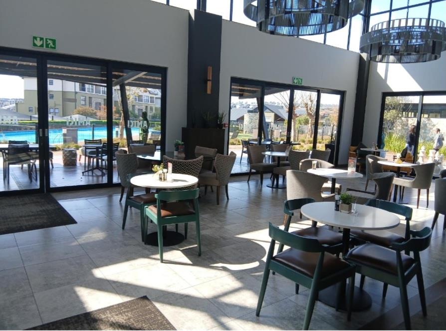 To Let 1 Bedroom Property for Rent in Waterfall Gauteng