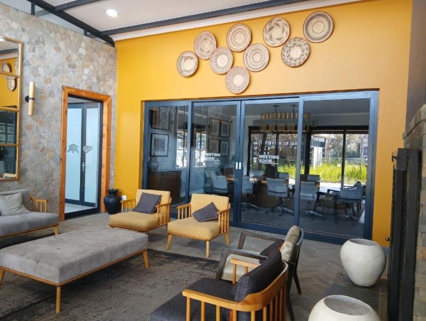 To Let 1 Bedroom Property for Rent in Waterfall Gauteng