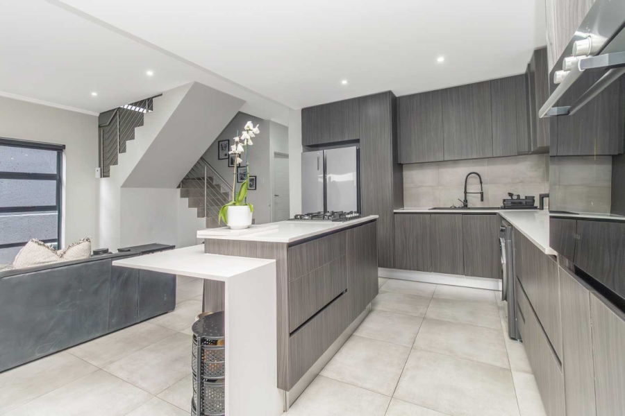 To Let 3 Bedroom Property for Rent in Edenburg Gauteng