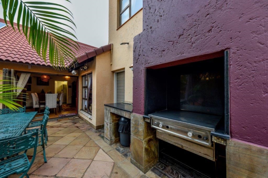 3 Bedroom Property for Sale in Faerie Glen Gauteng