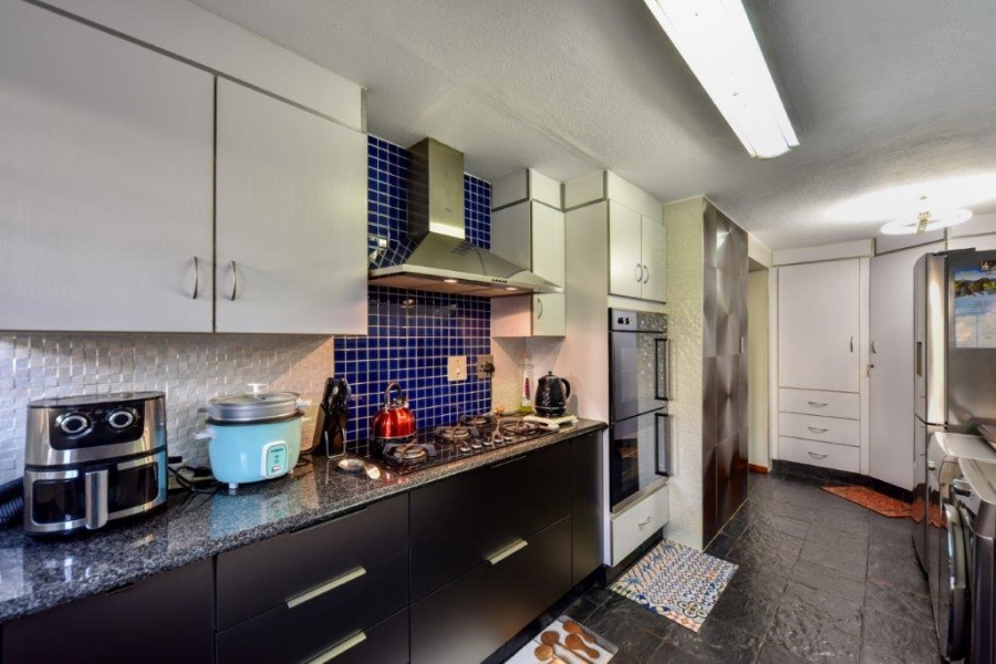 3 Bedroom Property for Sale in Faerie Glen Gauteng