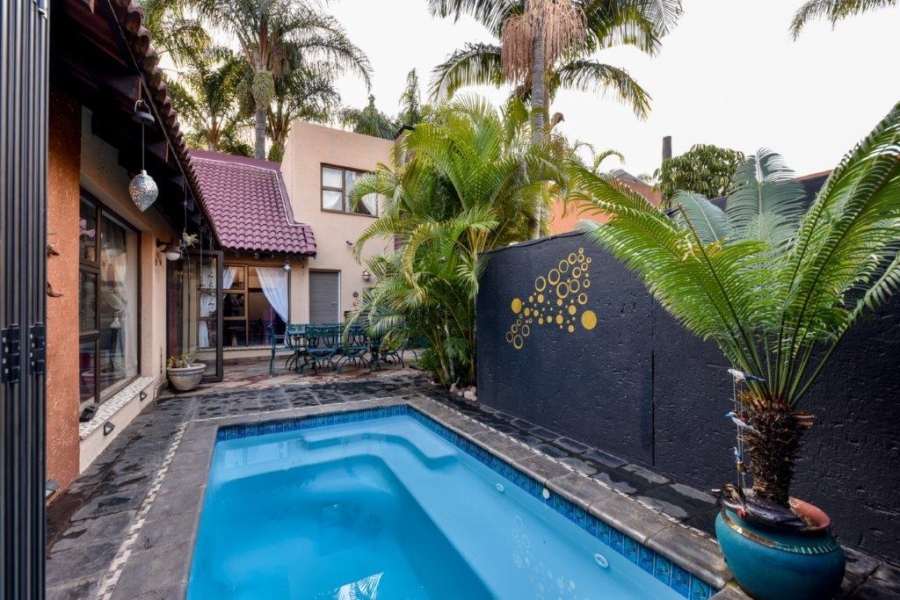 3 Bedroom Property for Sale in Faerie Glen Gauteng