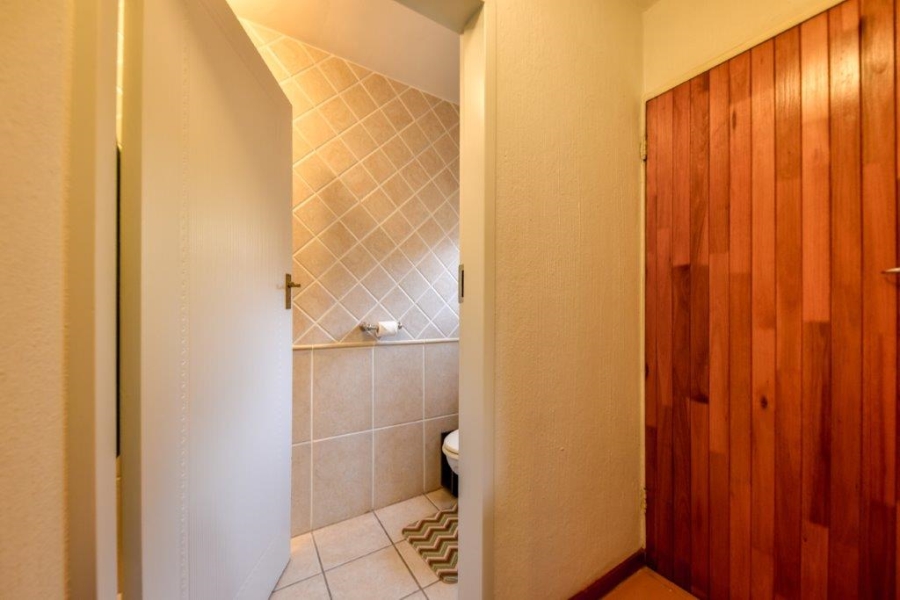 3 Bedroom Property for Sale in Faerie Glen Gauteng