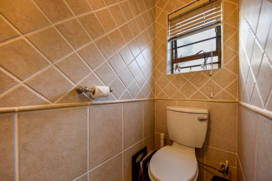 3 Bedroom Property for Sale in Faerie Glen Gauteng