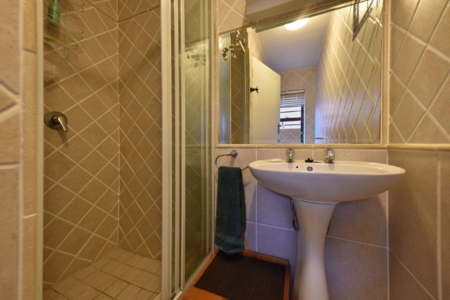 3 Bedroom Property for Sale in Faerie Glen Gauteng