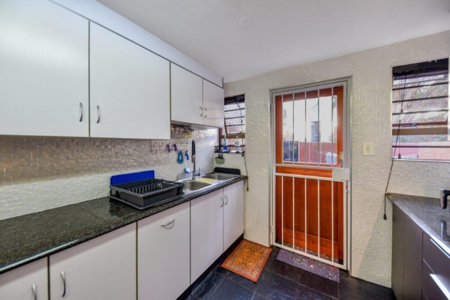 3 Bedroom Property for Sale in Faerie Glen Gauteng