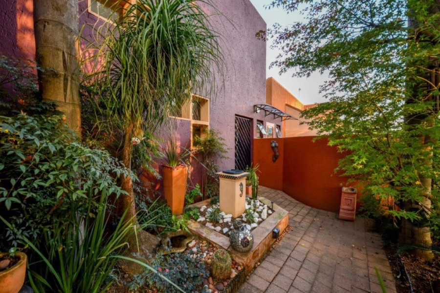 3 Bedroom Property for Sale in Faerie Glen Gauteng