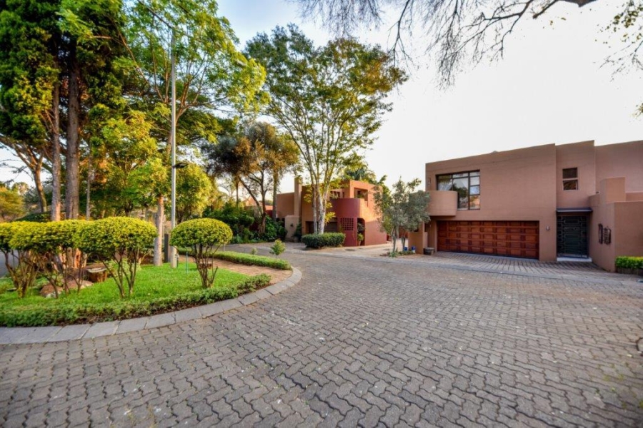 3 Bedroom Property for Sale in Faerie Glen Gauteng