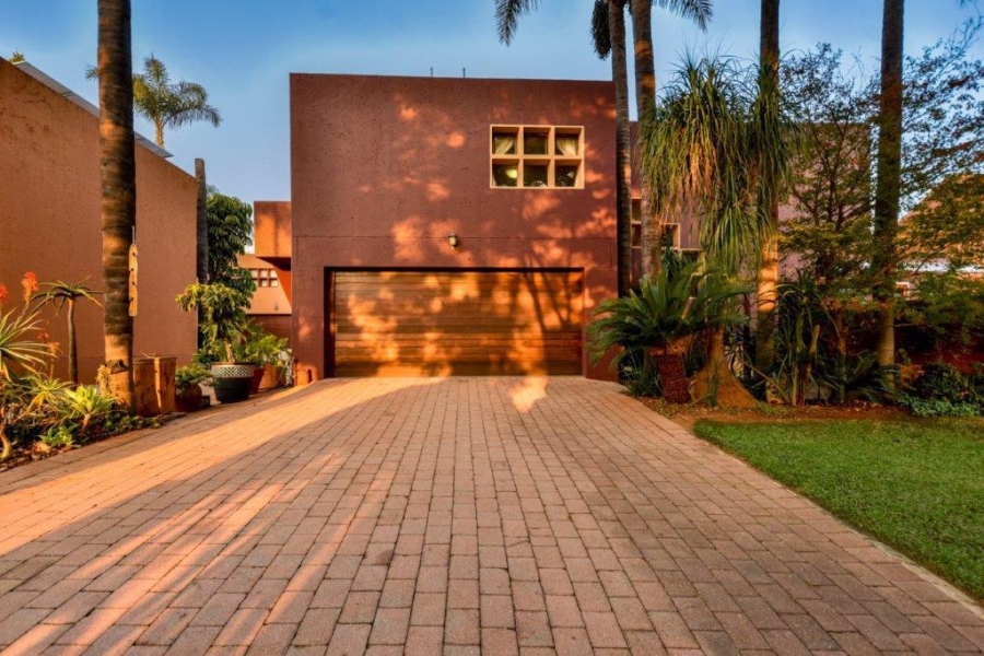 3 Bedroom Property for Sale in Faerie Glen Gauteng