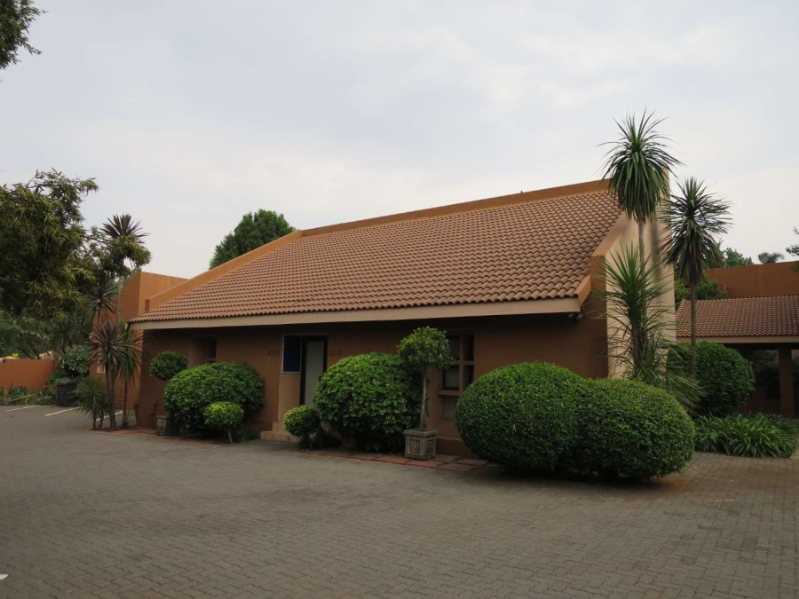 3 Bedroom Property for Sale in Faerie Glen Gauteng