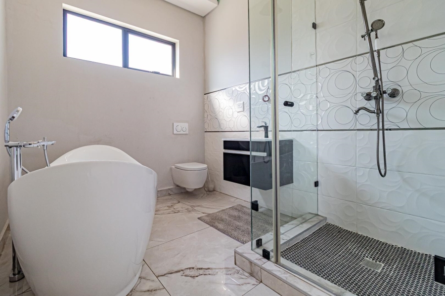 6 Bedroom Property for Sale in Steyn City Gauteng