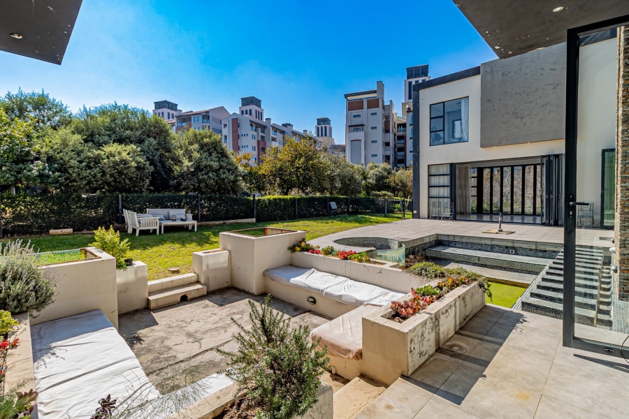 6 Bedroom Property for Sale in Steyn City Gauteng