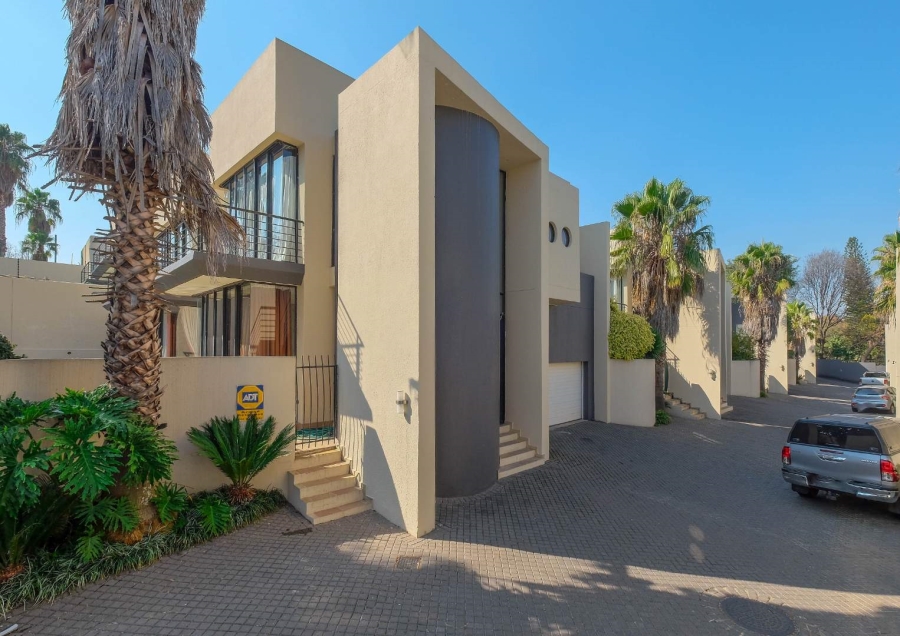 3 Bedroom Property for Sale in Bryanston Gauteng