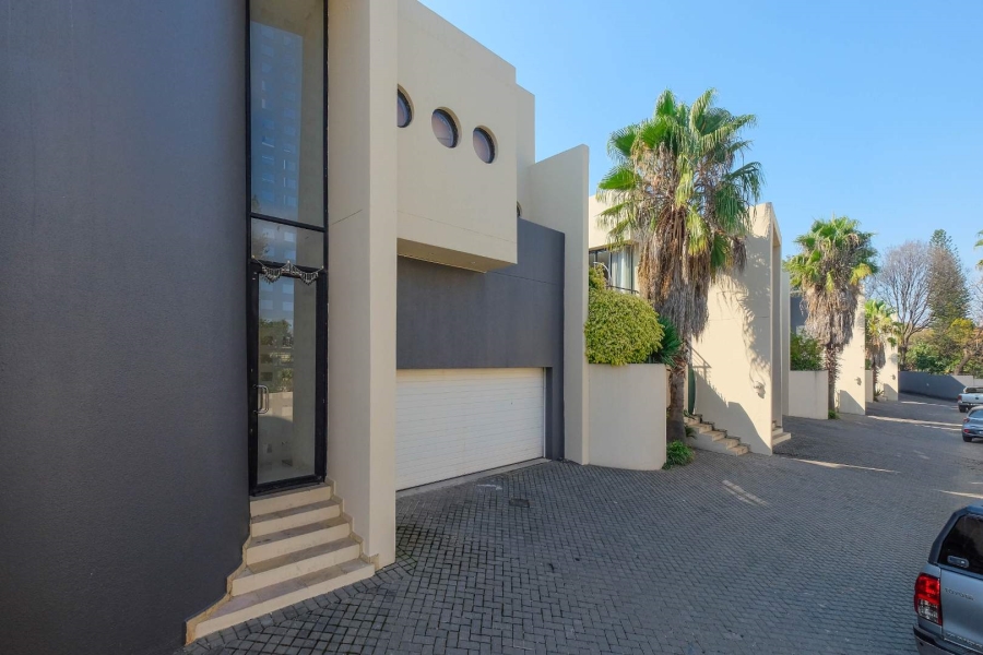 3 Bedroom Property for Sale in Bryanston Gauteng