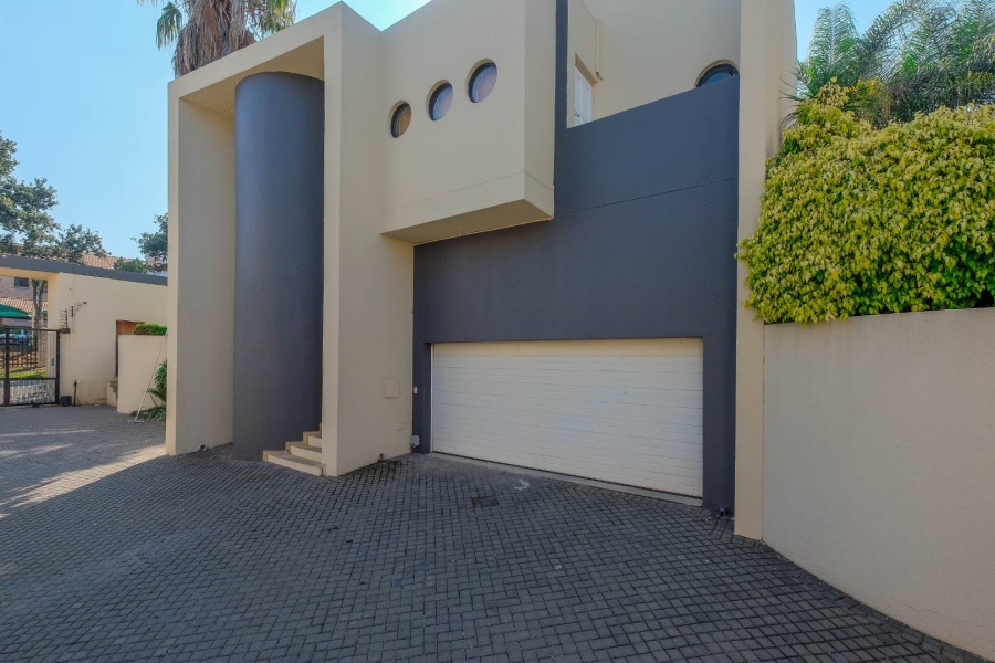 3 Bedroom Property for Sale in Bryanston Gauteng