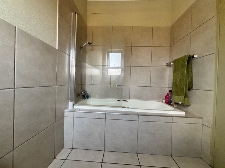 2 Bedroom Property for Sale in Brentwood Gauteng