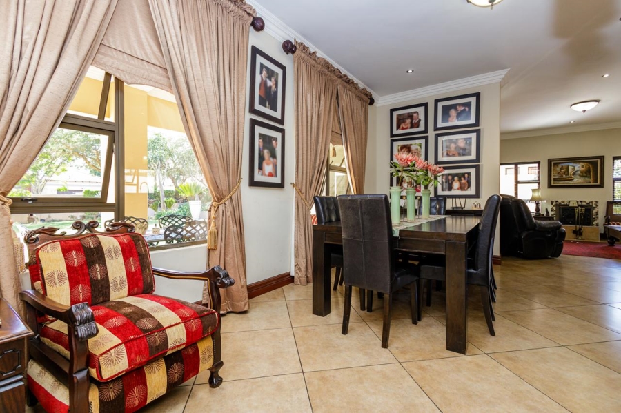 5 Bedroom Property for Sale in The Wilds Gauteng