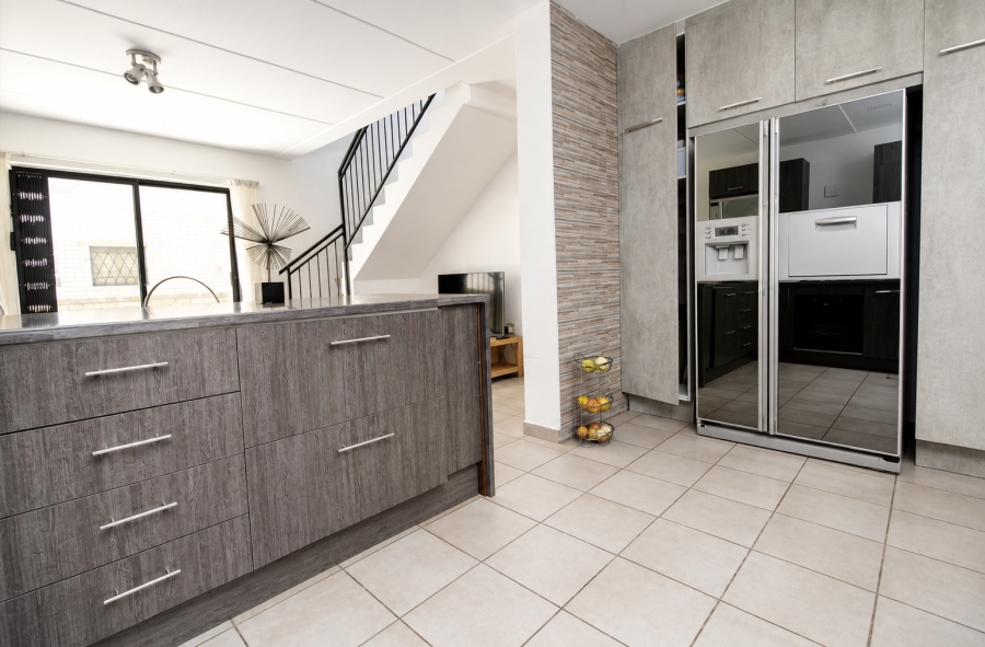 3 Bedroom Property for Sale in Wilgeheuwel Gauteng