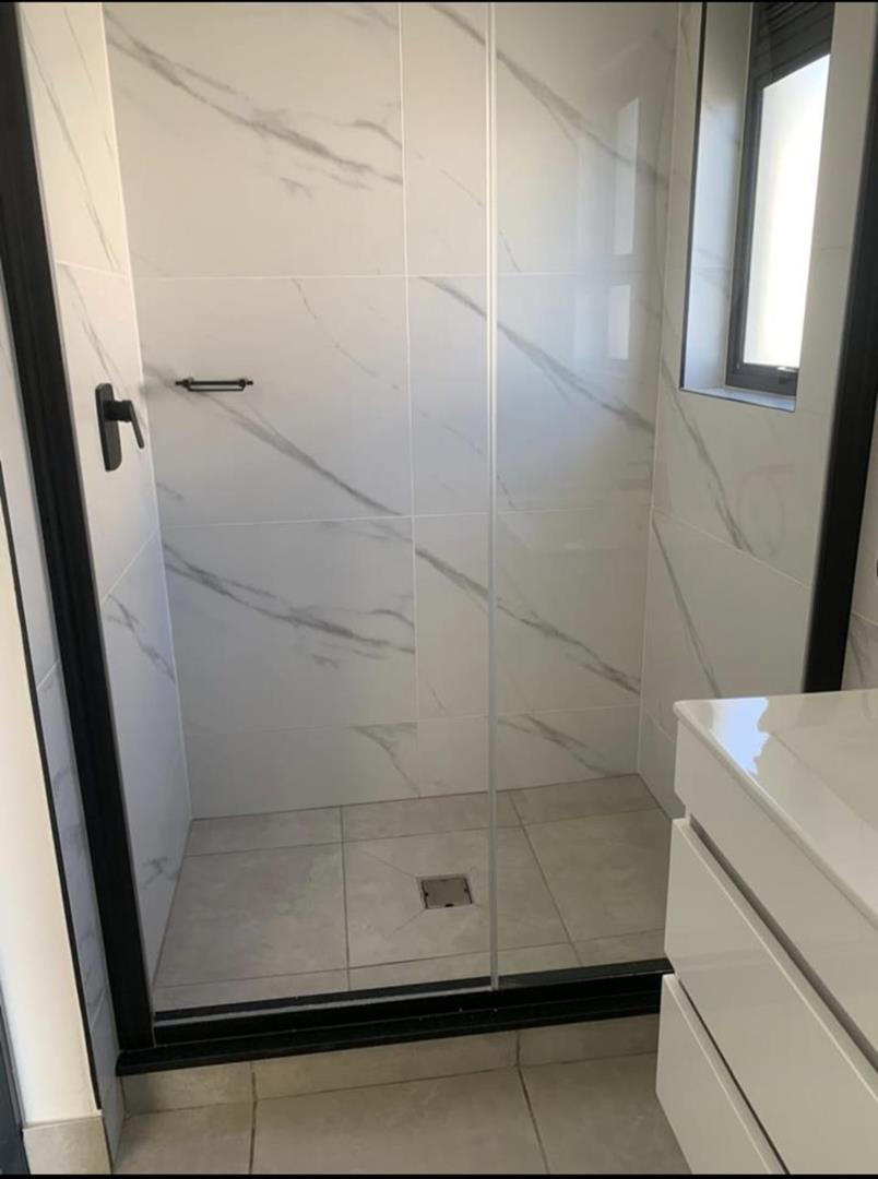 To Let 3 Bedroom Property for Rent in Waterfall Gauteng