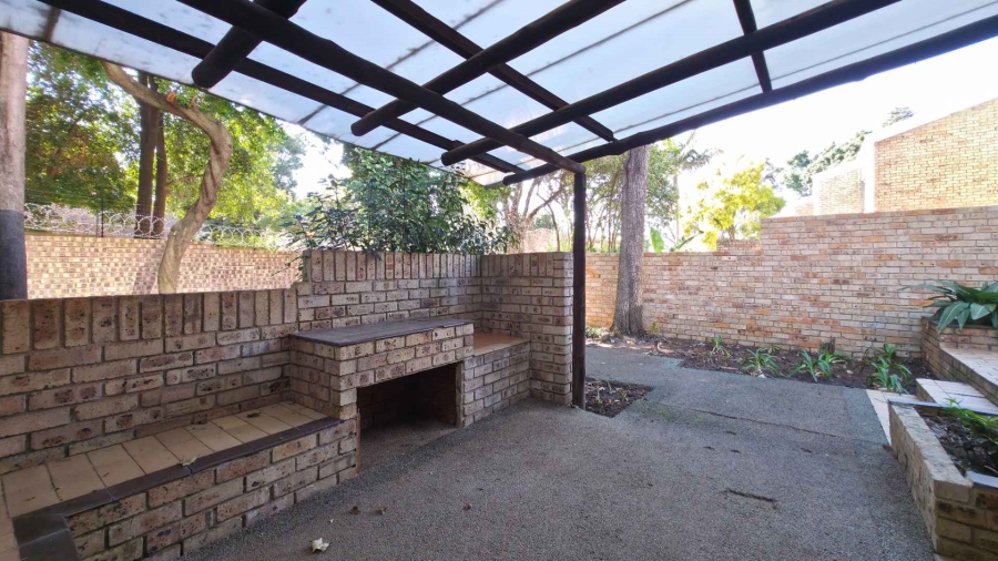To Let 3 Bedroom Property for Rent in Sandown Gauteng