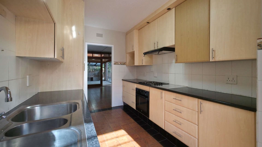 To Let 3 Bedroom Property for Rent in Sandown Gauteng
