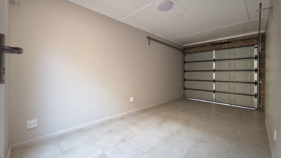 To Let 3 Bedroom Property for Rent in Sandown Gauteng