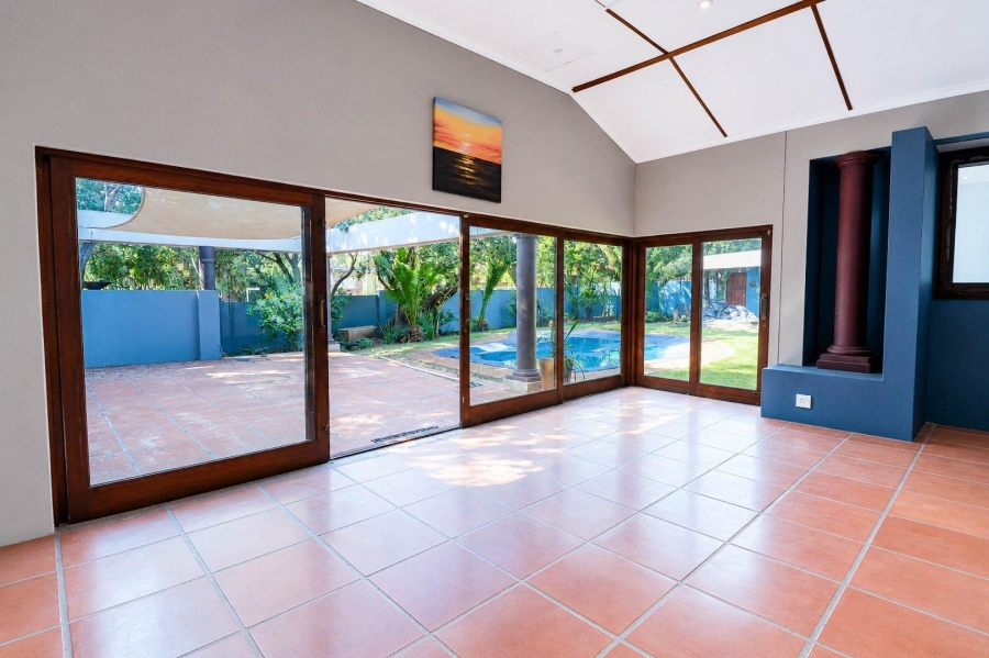 6 Bedroom Property for Sale in Eldoraigne Gauteng