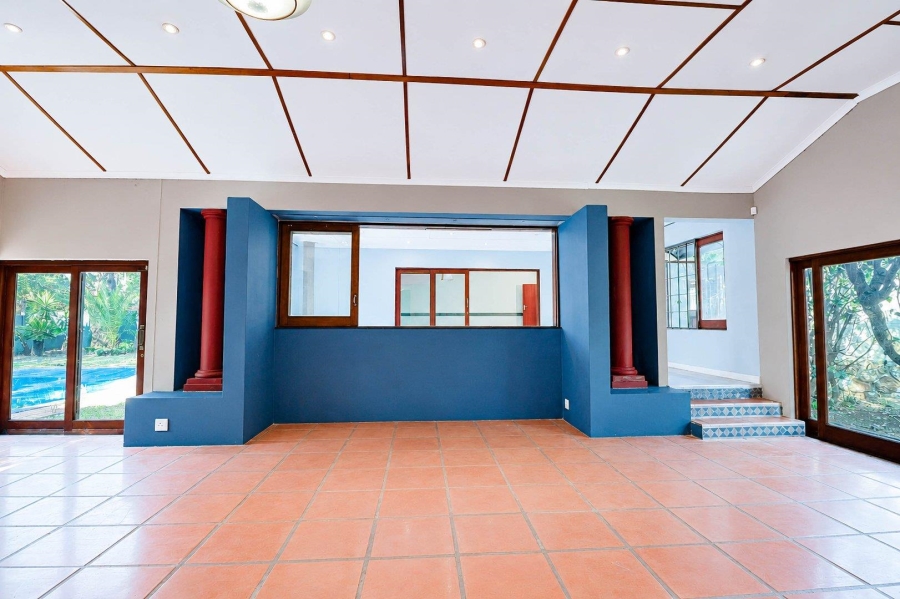 6 Bedroom Property for Sale in Eldoraigne Gauteng