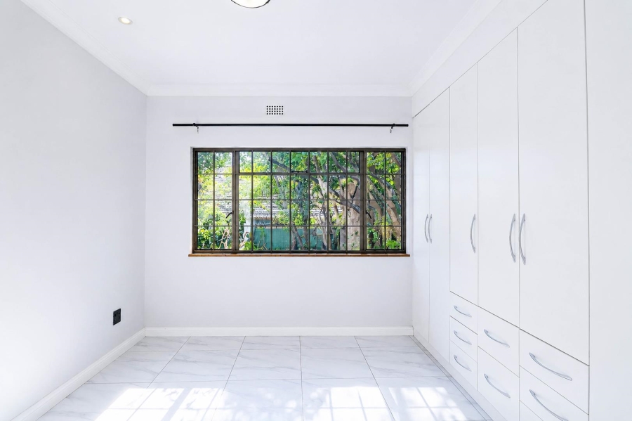 6 Bedroom Property for Sale in Eldoraigne Gauteng