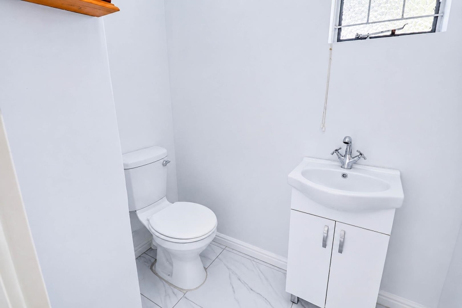 6 Bedroom Property for Sale in Eldoraigne Gauteng
