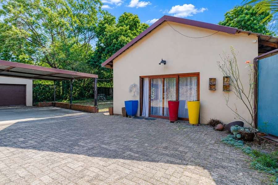 6 Bedroom Property for Sale in Eldoraigne Gauteng