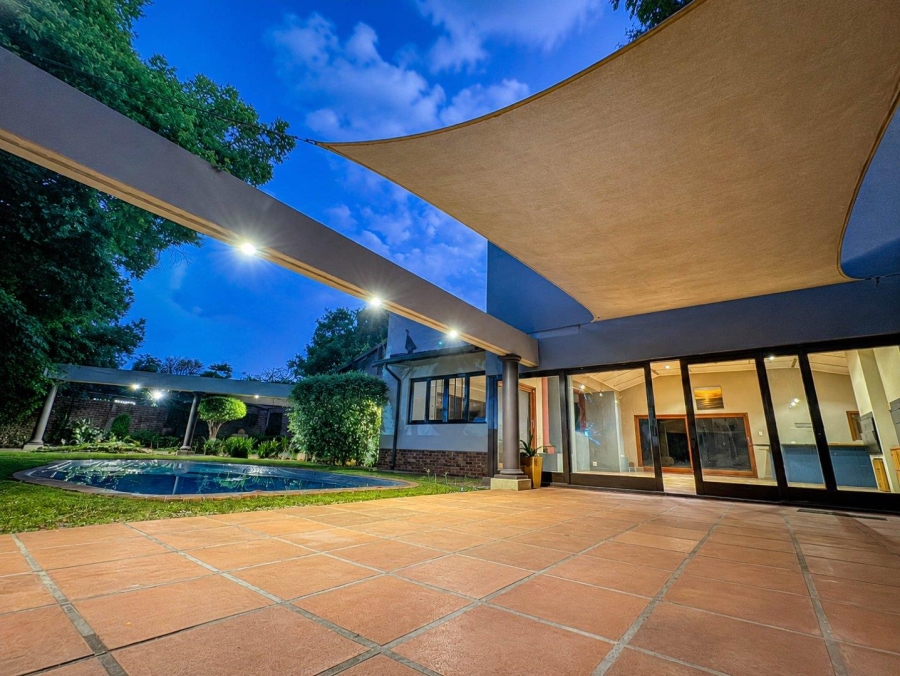 6 Bedroom Property for Sale in Eldoraigne Gauteng
