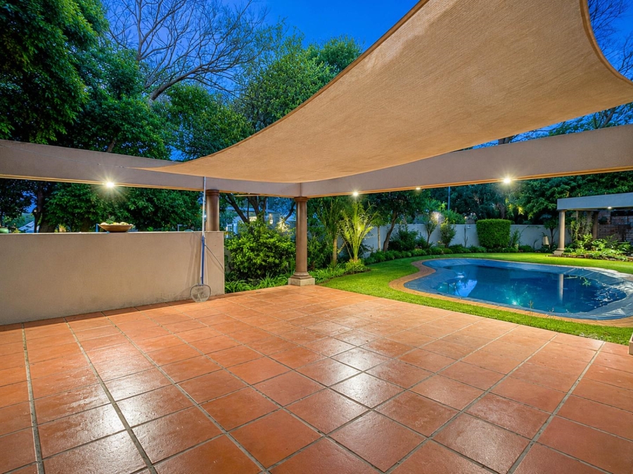 6 Bedroom Property for Sale in Eldoraigne Gauteng