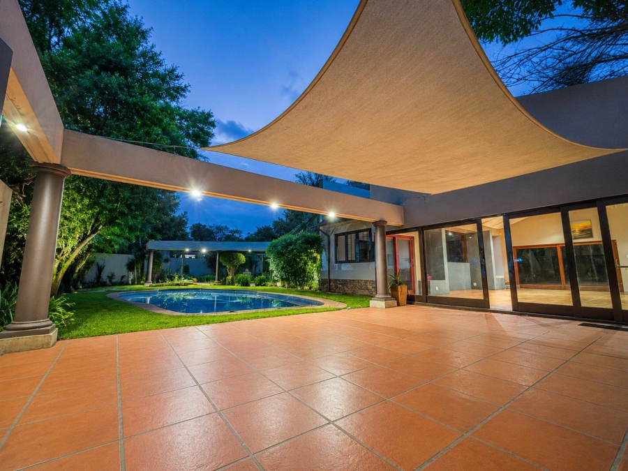 6 Bedroom Property for Sale in Eldoraigne Gauteng