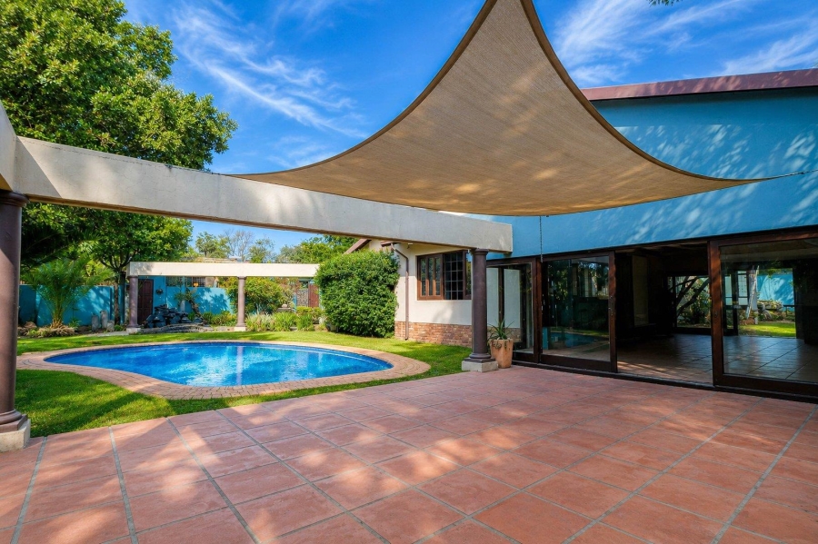 6 Bedroom Property for Sale in Eldoraigne Gauteng