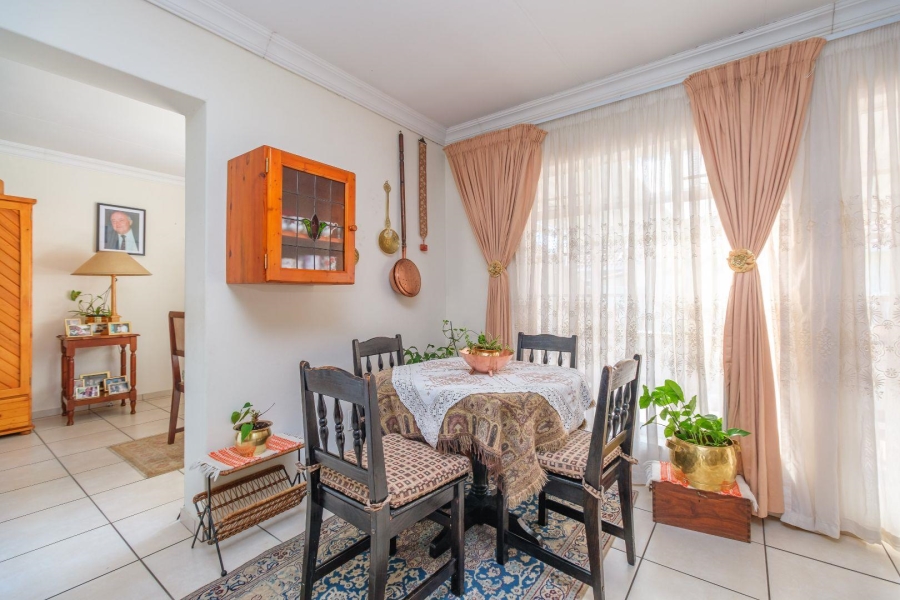 3 Bedroom Property for Sale in Die Hoewes Gauteng