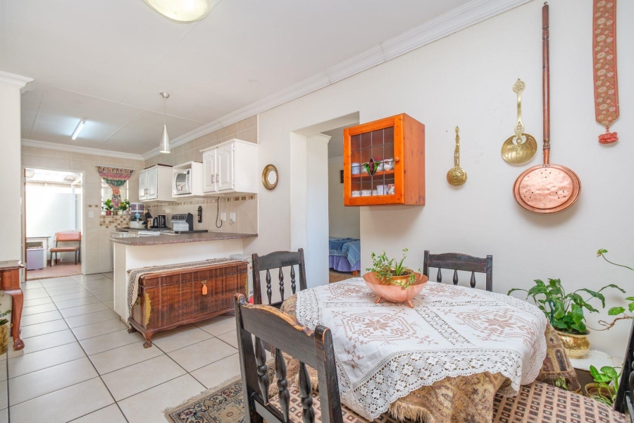 3 Bedroom Property for Sale in Die Hoewes Gauteng