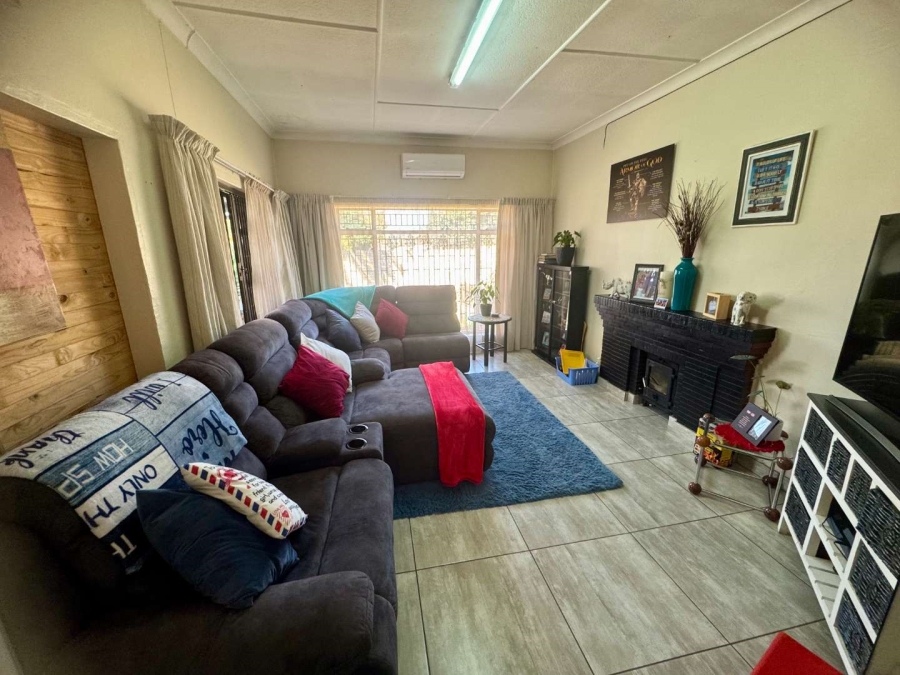 3 Bedroom Property for Sale in New Redruth Gauteng