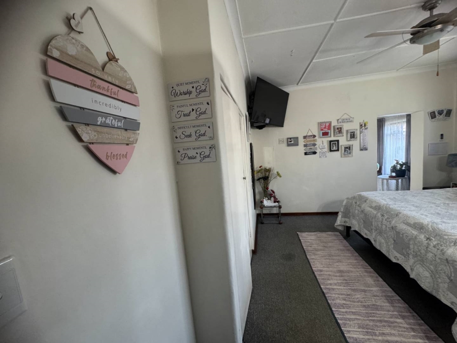 3 Bedroom Property for Sale in New Redruth Gauteng