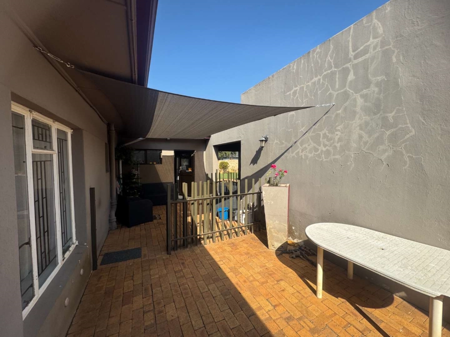3 Bedroom Property for Sale in New Redruth Gauteng