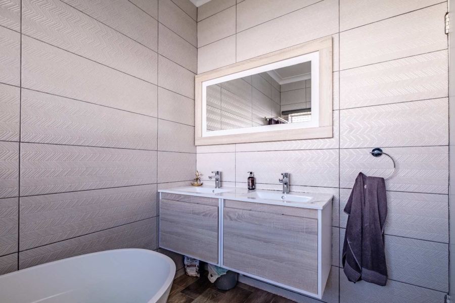 3 Bedroom Property for Sale in Libradene Gauteng