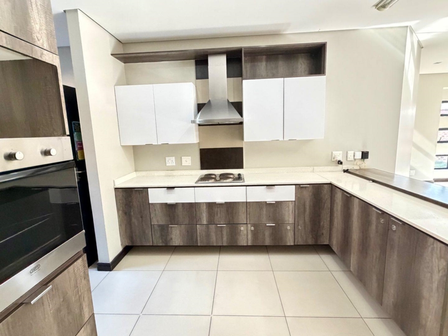 To Let 3 Bedroom Property for Rent in Beyerspark Gauteng
