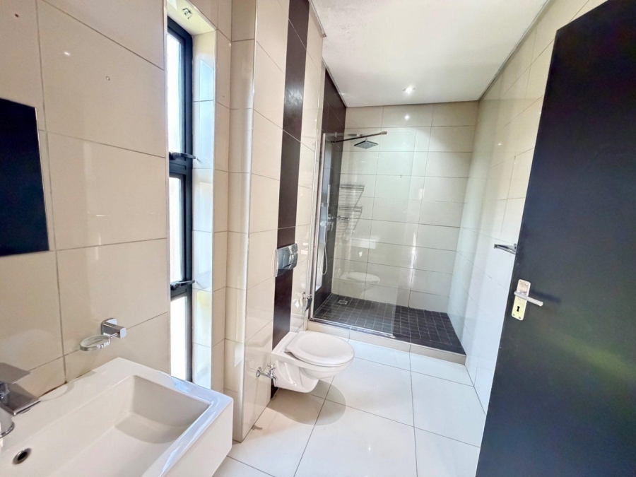 To Let 3 Bedroom Property for Rent in Beyerspark Gauteng