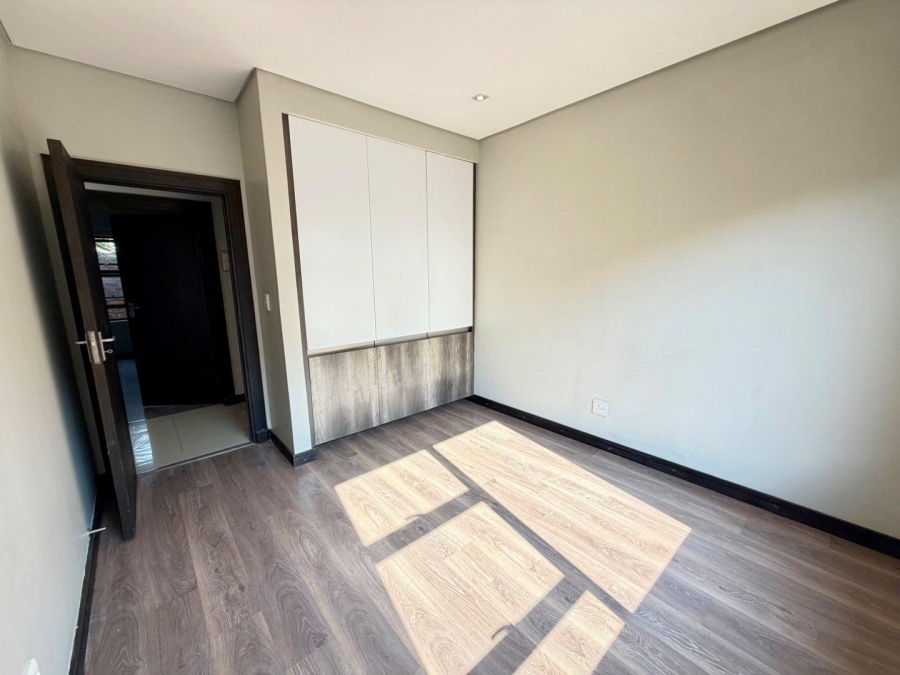 To Let 3 Bedroom Property for Rent in Beyerspark Gauteng
