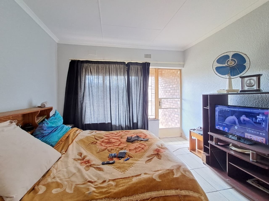 3 Bedroom Property for Sale in Brackenhurst Gauteng
