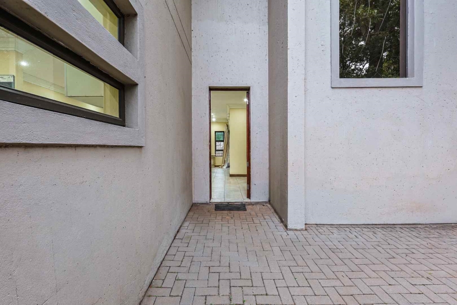 3 Bedroom Property for Sale in Val de Grace Gauteng