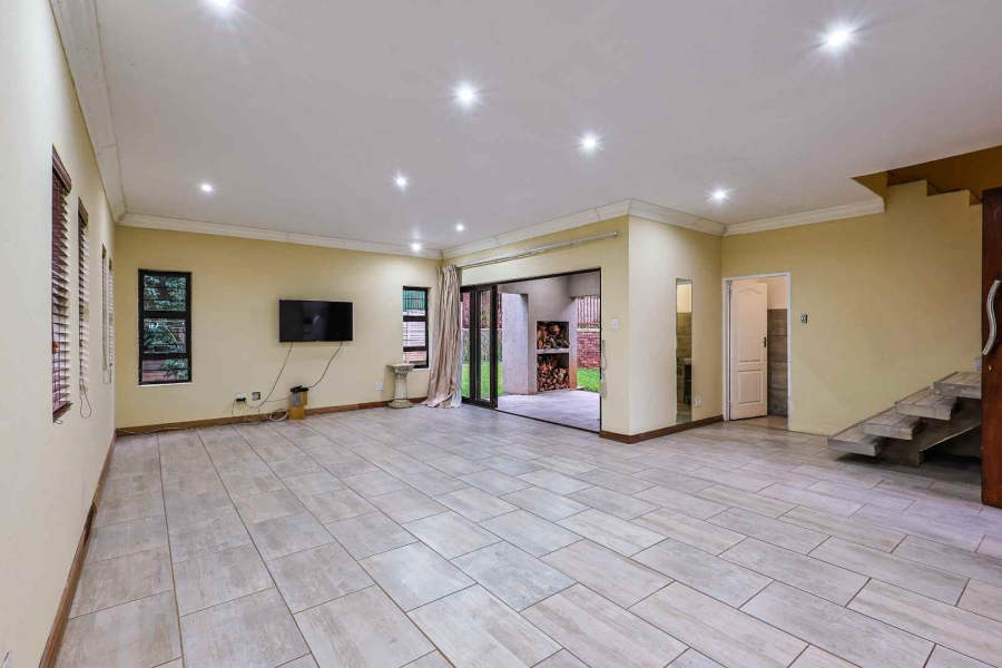 3 Bedroom Property for Sale in Val de Grace Gauteng