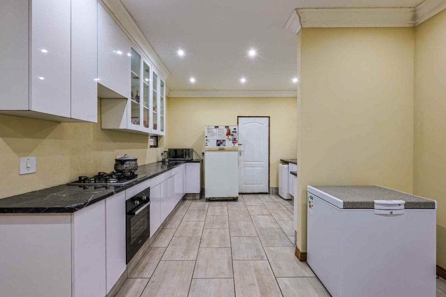 3 Bedroom Property for Sale in Val de Grace Gauteng