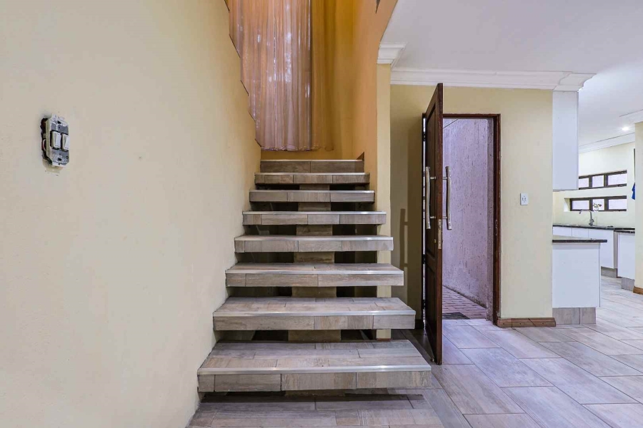 3 Bedroom Property for Sale in Val de Grace Gauteng
