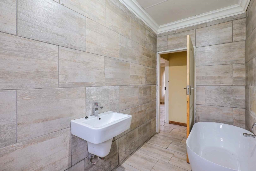 3 Bedroom Property for Sale in Val de Grace Gauteng